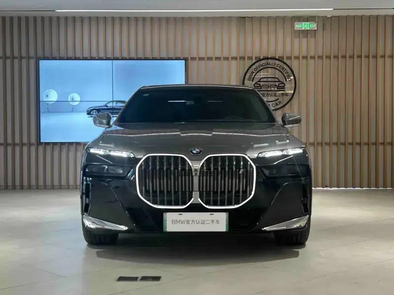 2023 BMW i7 xDrive60L M Sport Package — миниатюра 10