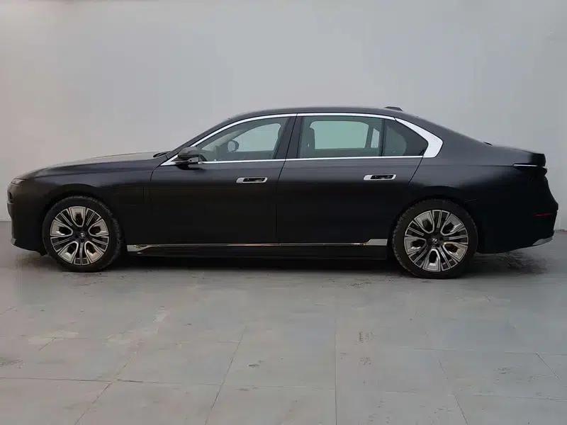 BMW i7 2023 eDrive50L Leading Luxury Package — миниатюра 3