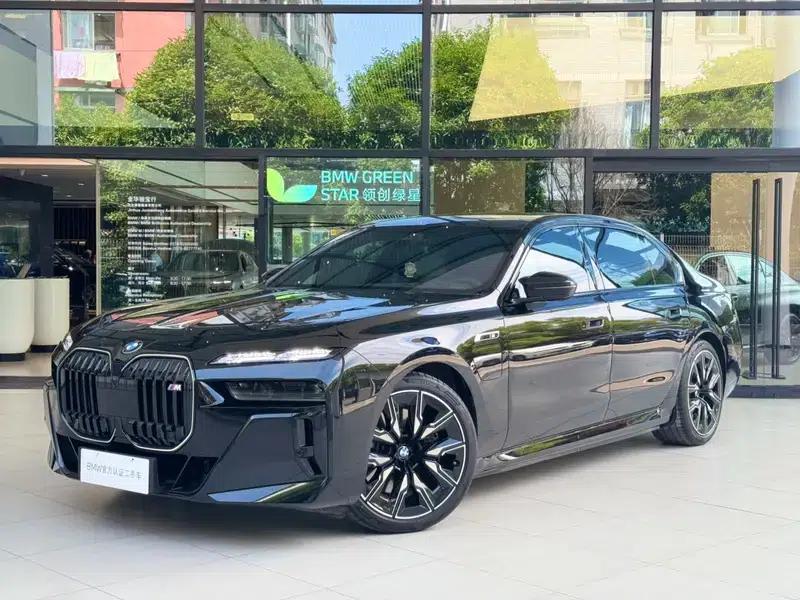 BMW i7 2023 M70L xDrive — миниатюра 1