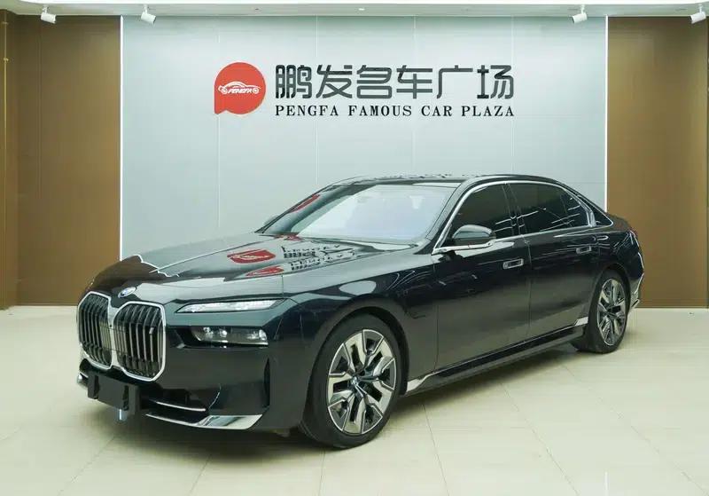 BMW i7 2023 xDrive60L Luxury Package — миниатюра 1