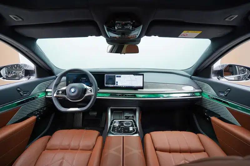 BMW i7 2023 xDrive60L Luxury Package — миниатюра 14
