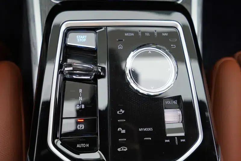 BMW i7 2023 xDrive60L Luxury Package — миниатюра 16