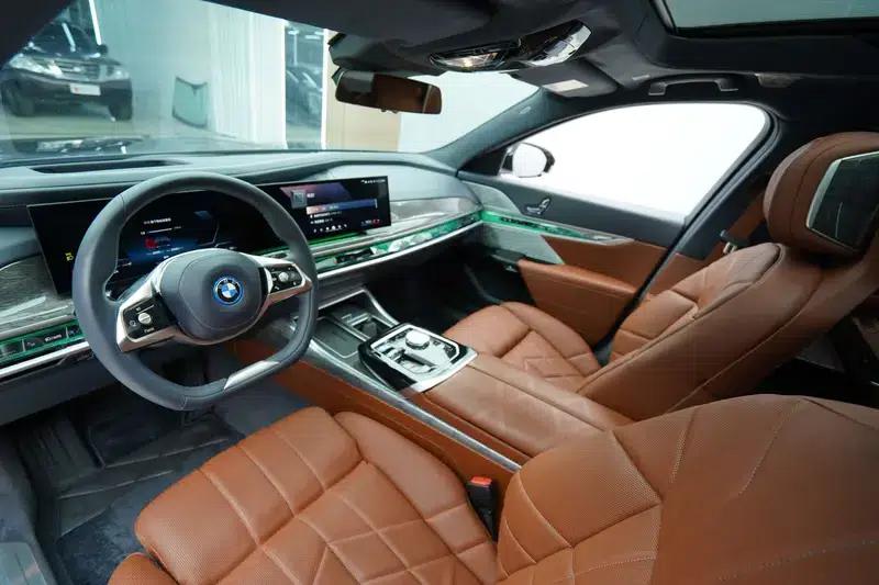 BMW i7 2023 xDrive60L Luxury Package — миниатюра 18