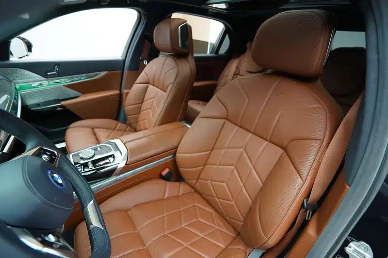 BMW i7 2023 xDrive60L Luxury Package — миниатюра 19