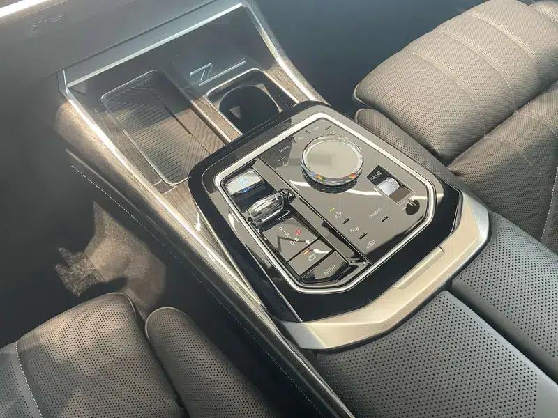 BMW i7 2023 xDrive60L Luxury Package — миниатюра 14