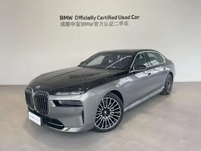 BMW i7 2023 xDrive60L Luxury Package