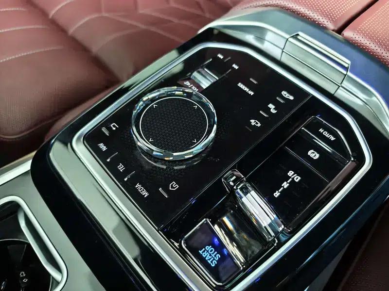 BMW i7 2023 eDrive50L Premium Luxury Package — миниатюра 16