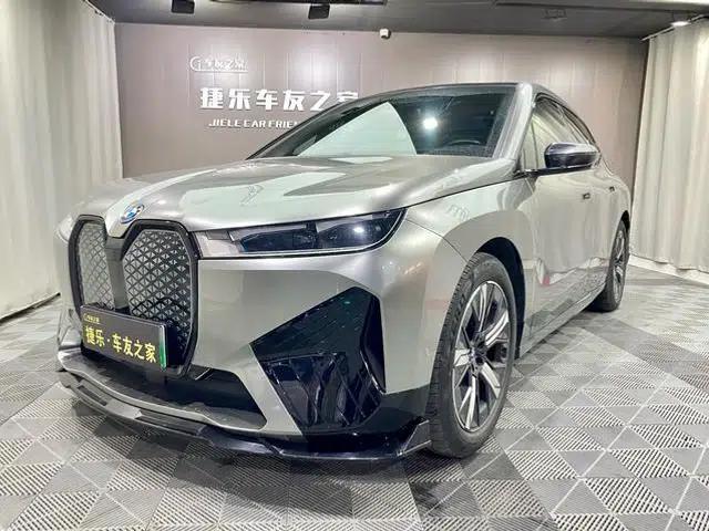 BMW iX 2022 xDrive40