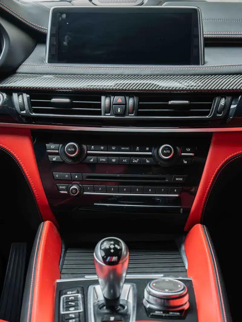 2015 BMW X6 M — миниатюра 11