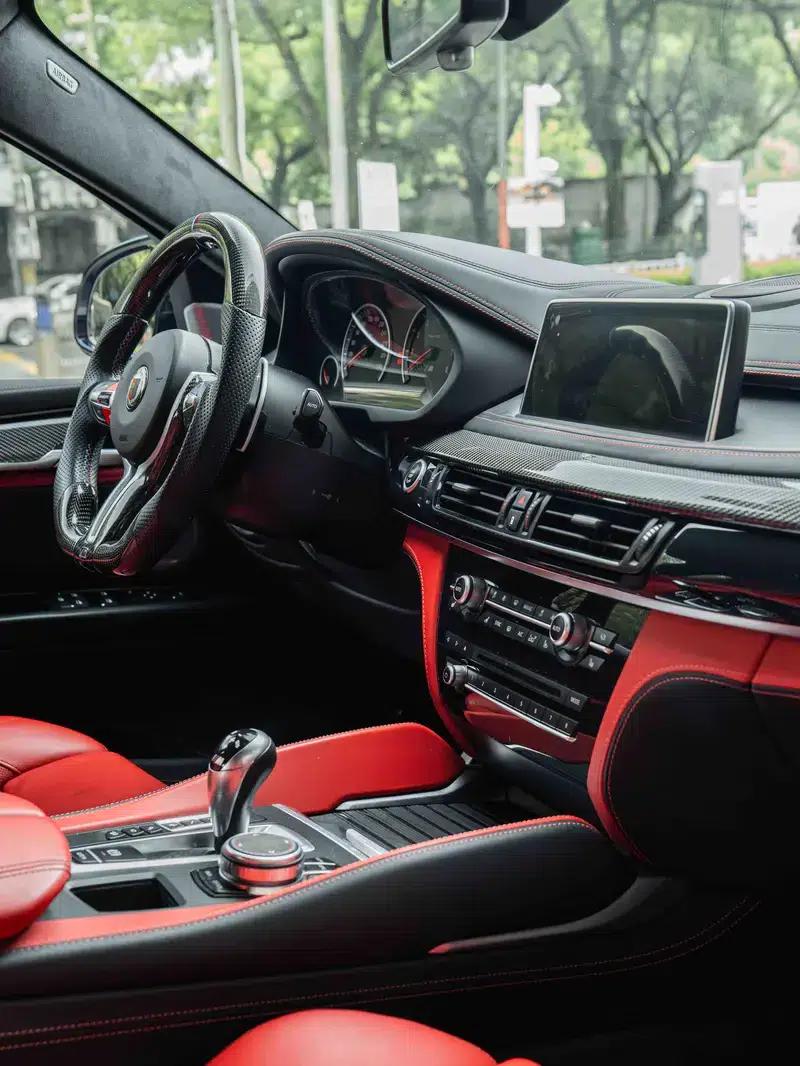 2015 BMW X6 M — миниатюра 15