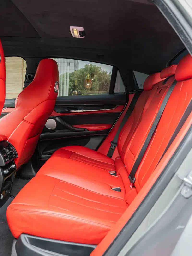 2015 BMW X6 M — миниатюра 18