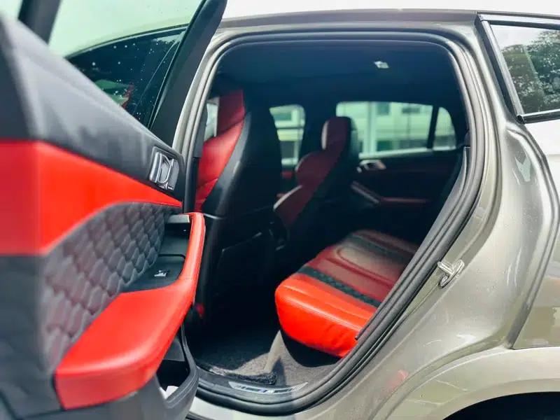 2021 BMW X6 M — миниатюра 21