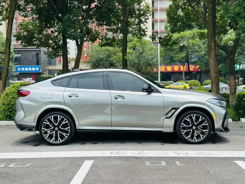 2021 BMW X6 M — миниатюра 8