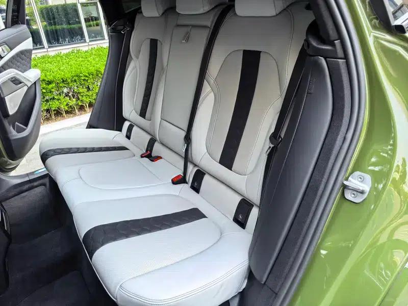 2021 BMW X6 M — миниатюра 43