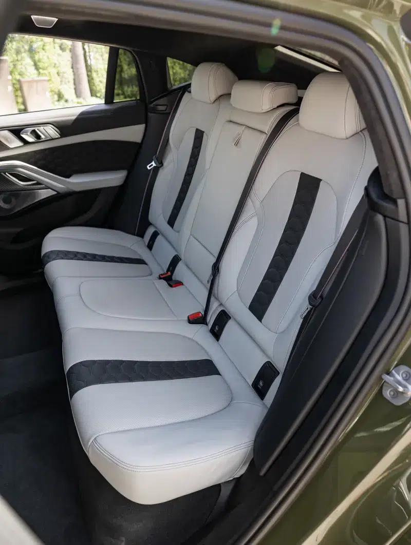 2021 BMW X6 M — миниатюра 21