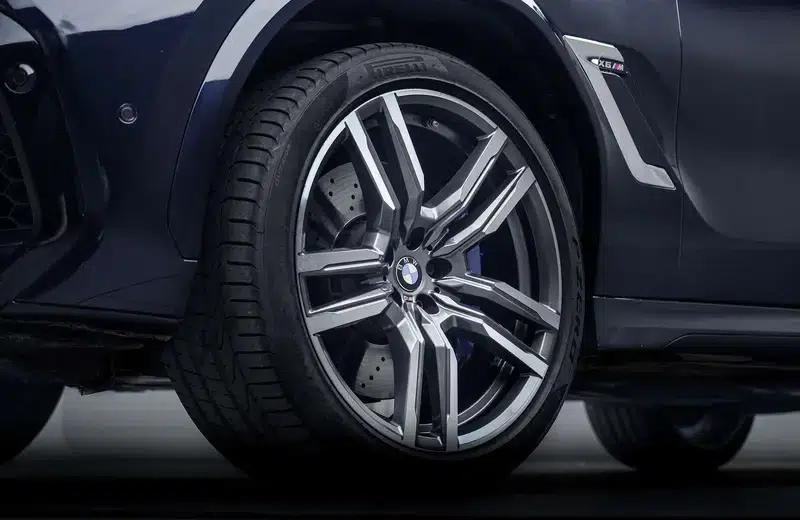 2020 BMW X6 M — миниатюра 10