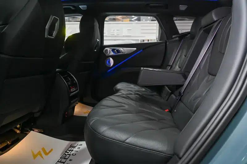BMW XM 2023 4.4T Standard Edition — миниатюра 15