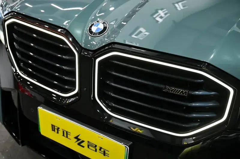 BMW XM 2023 4.4T Standard Edition — миниатюра 7