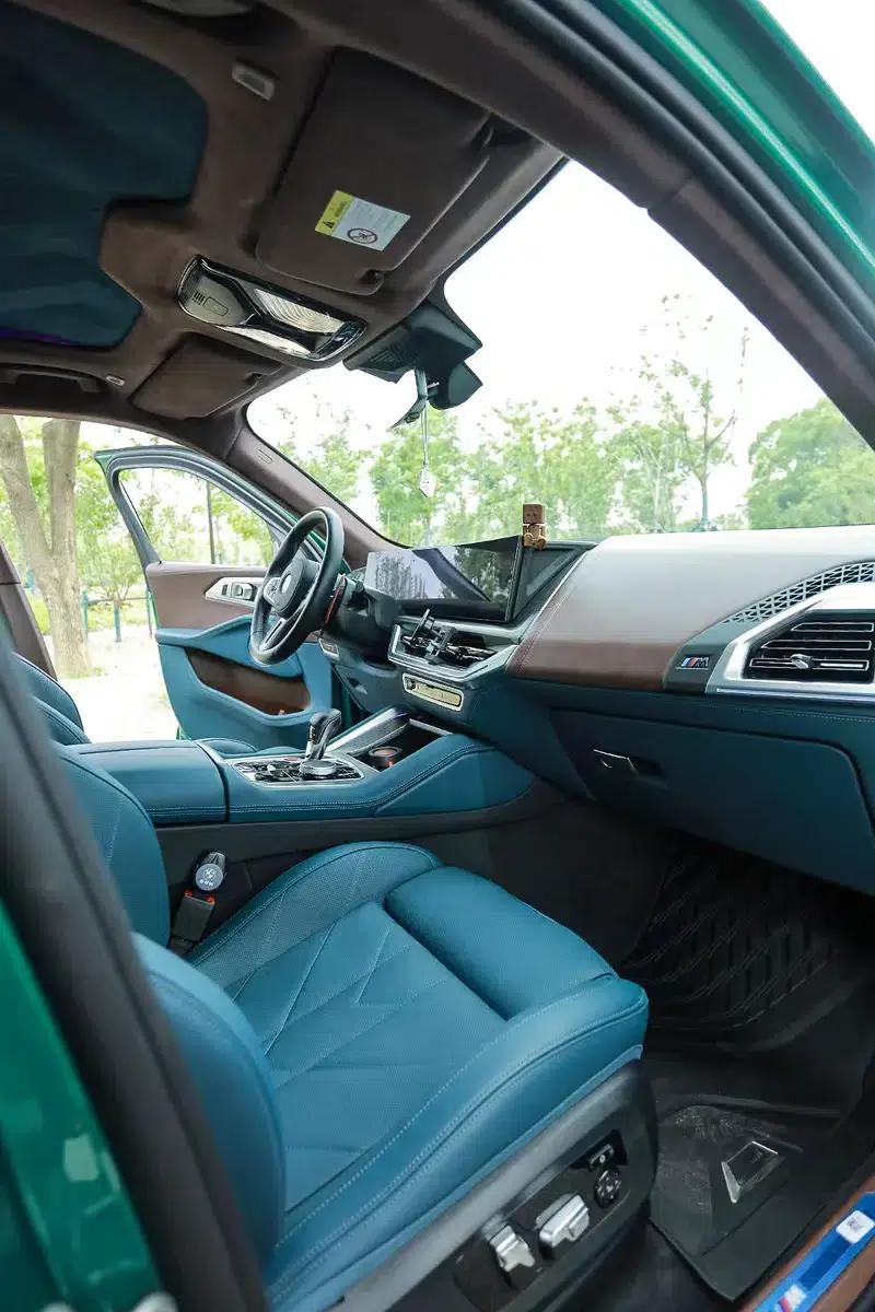 BMW XM 2023 50e — миниатюра 10