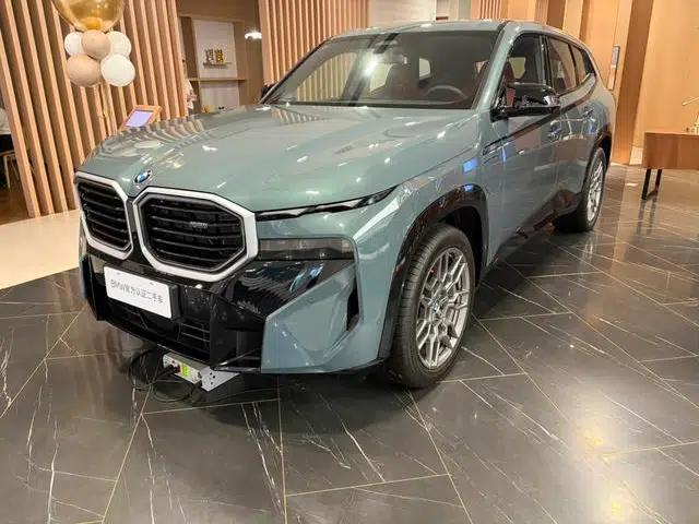BMW XM 2025 50e Overseas Version