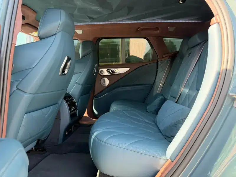 BMW XM 2023 4.4T Standard Edition — миниатюра 24