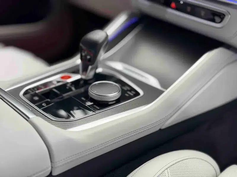 BMW XM 2023 50e — миниатюра 9