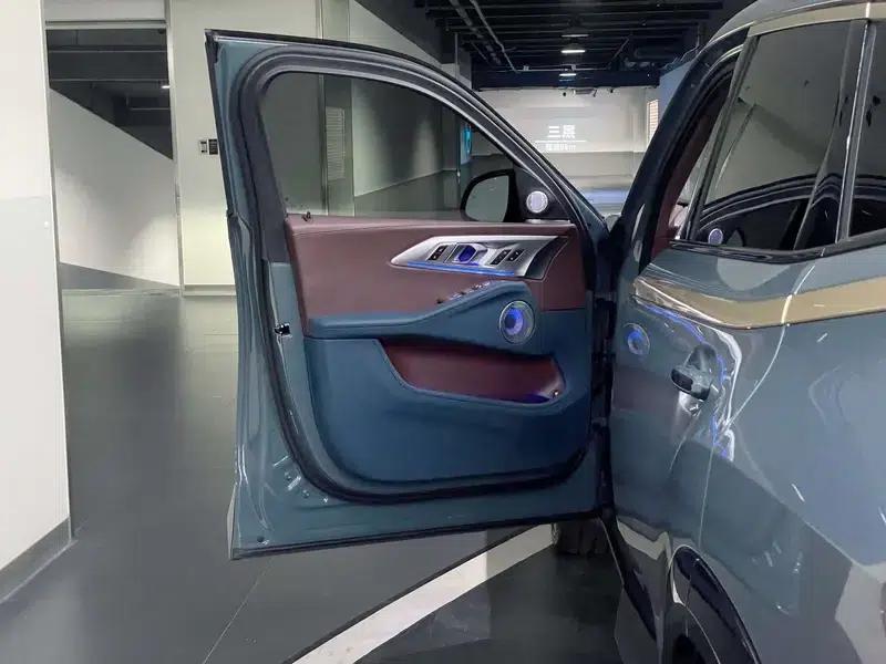 BMW XM 2023 50e — миниатюра 22