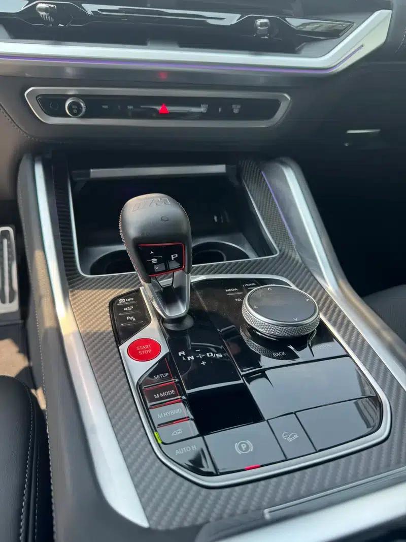 BMW XM 2023 4.4T Standard Edition — миниатюра 8