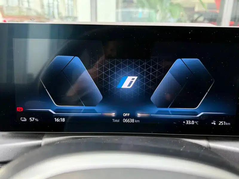 BMW i4 2023 eDrive40 — миниатюра 8