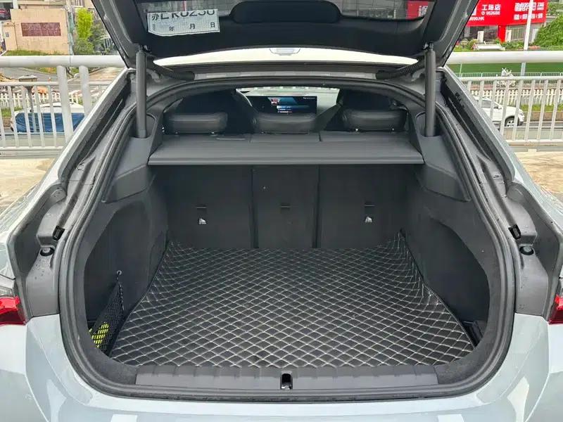 BMW i4 2022 M50 — миниатюра 17