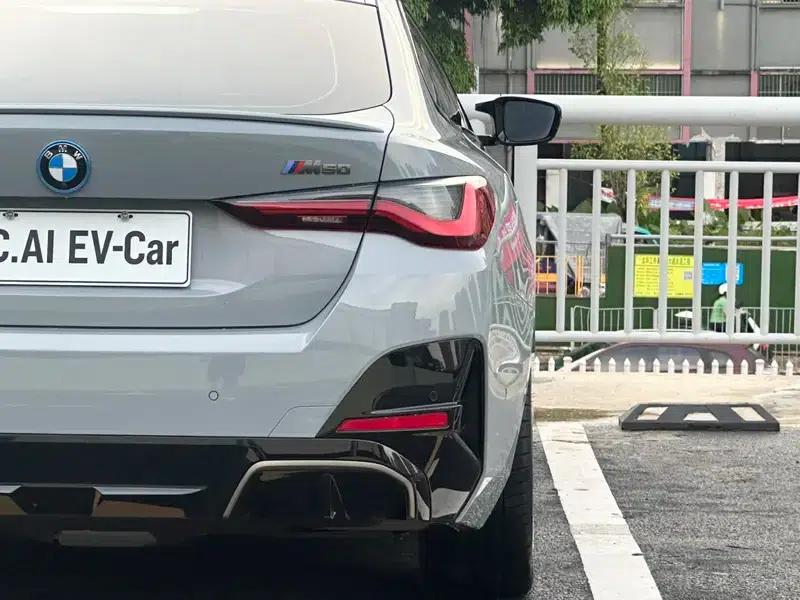BMW i4 2022 M50 — миниатюра 8