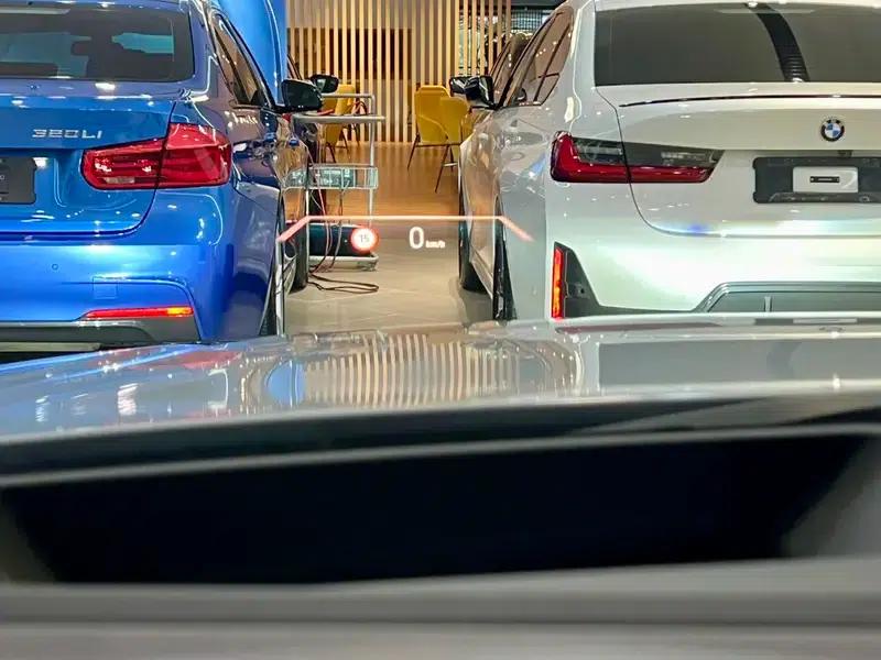BMW i4 2022 M50 — миниатюра 11