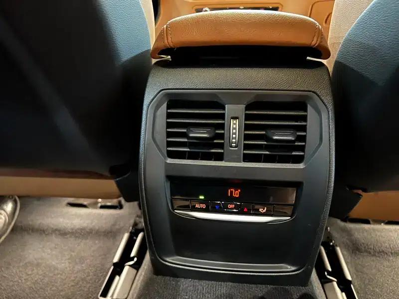 BMW i4 2022 M50 — миниатюра 24