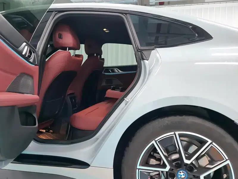 BMW i4 2023 eDrive40 — миниатюра 18