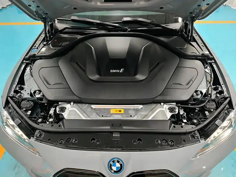 BMW i4 2023 eDrive40 — миниатюра 10