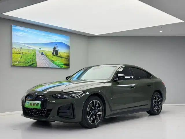 BMW i4 2023 eDrive35