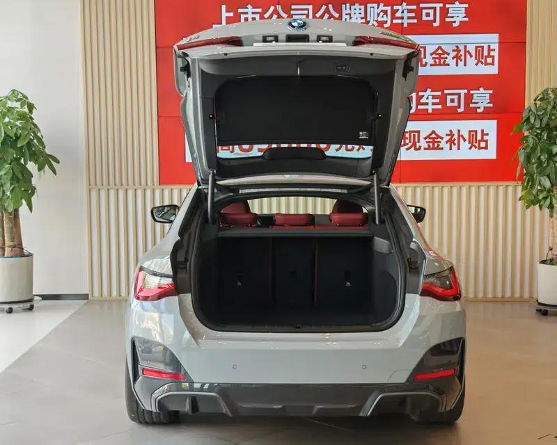BMW i4 2023 eDrive40 — миниатюра 17