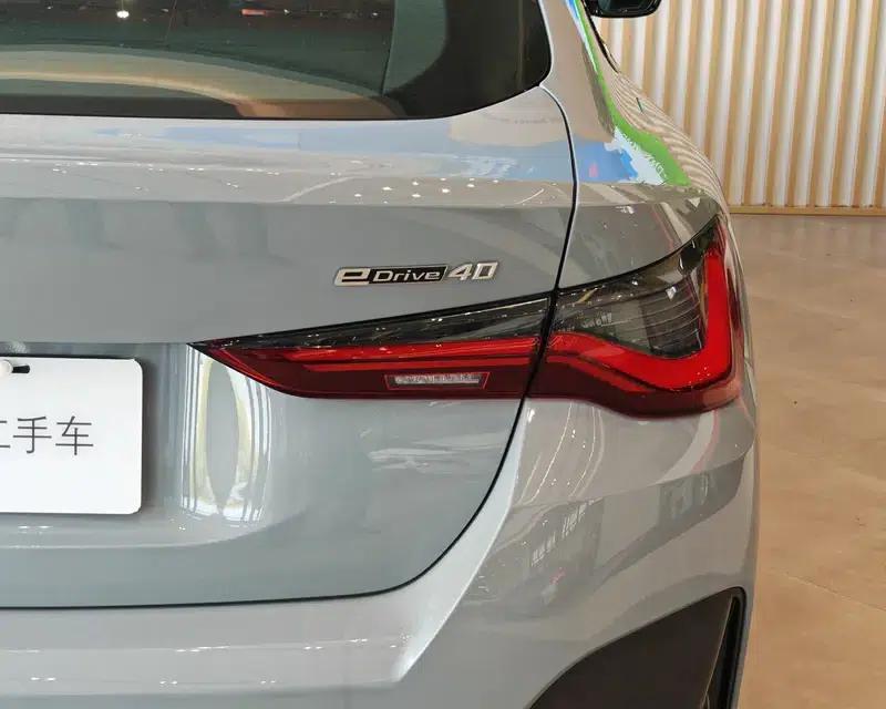 BMW i4 2023 eDrive40 — миниатюра 7