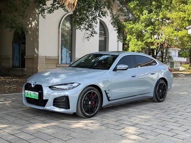 BMW i4 2023 eDrive35