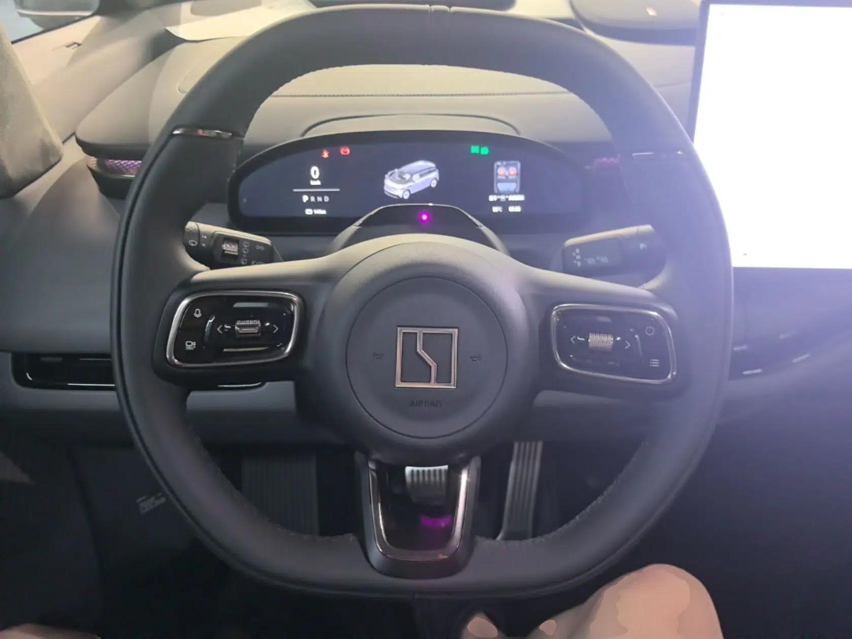 Zeekr MIX 2025 Intelligent Driving Version — миниатюра 13