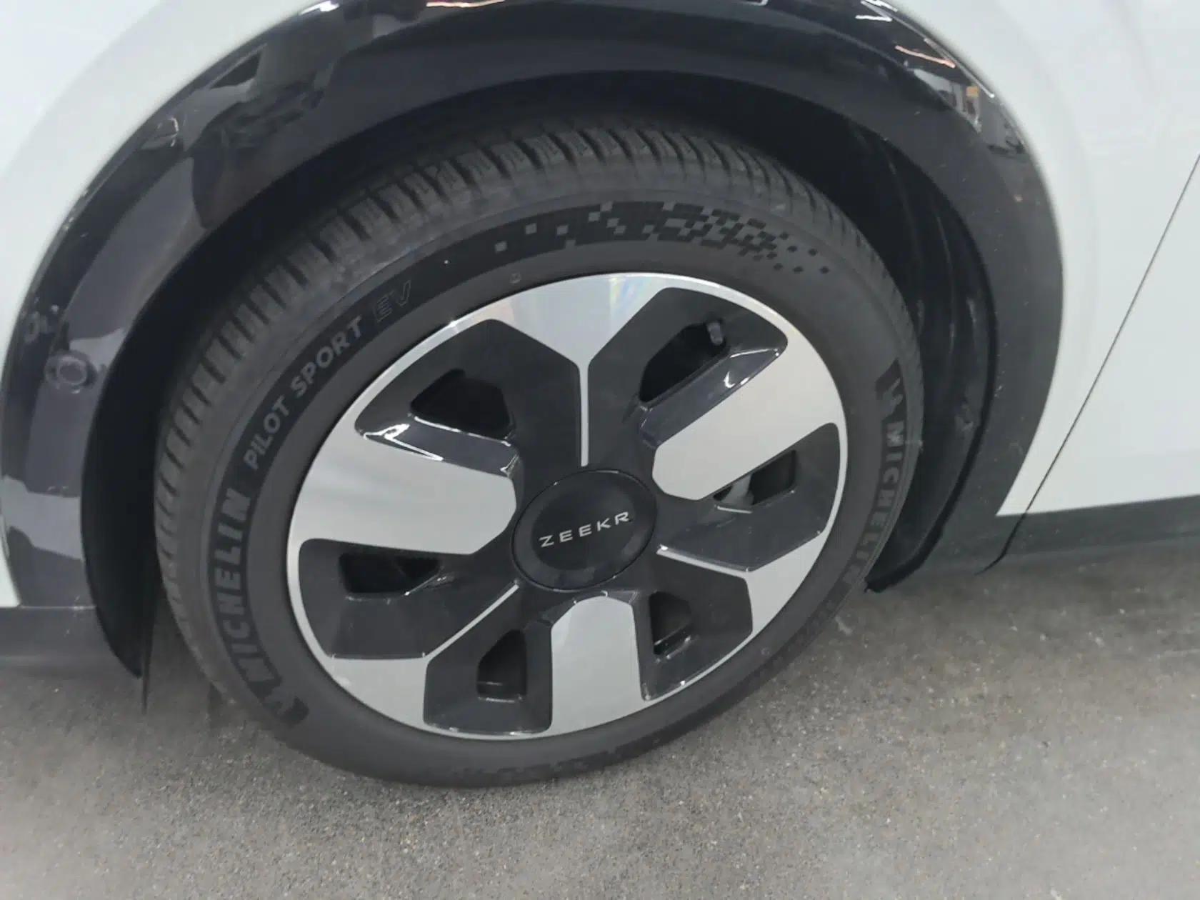 Zeekr MIX 2025 Intelligent Driving Version — миниатюра 10