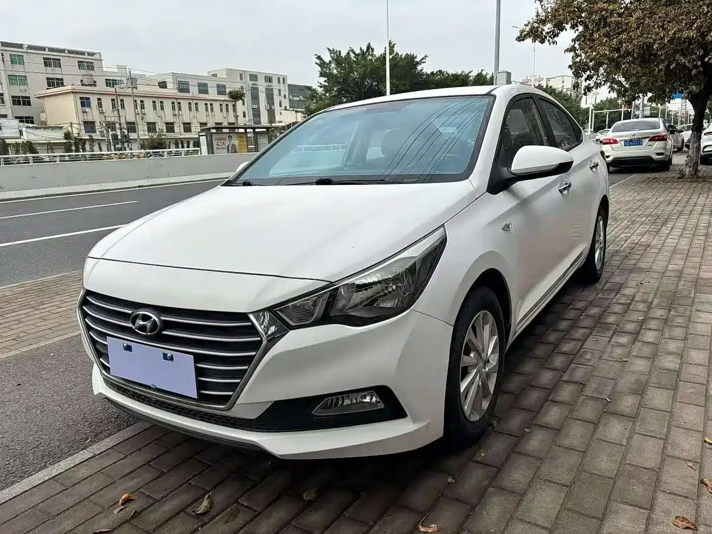 2016 Hyundai Verna 1.4L Automatic Sport — миниатюра 1