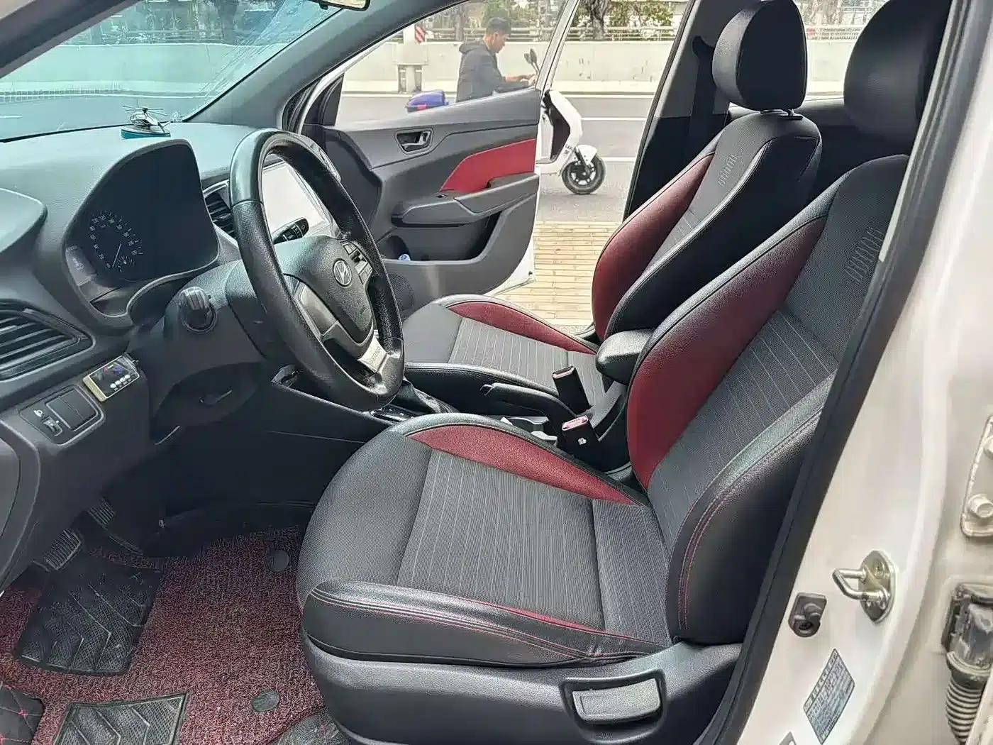 2016 Hyundai Verna 1.4L Automatic Sport — миниатюра 7
