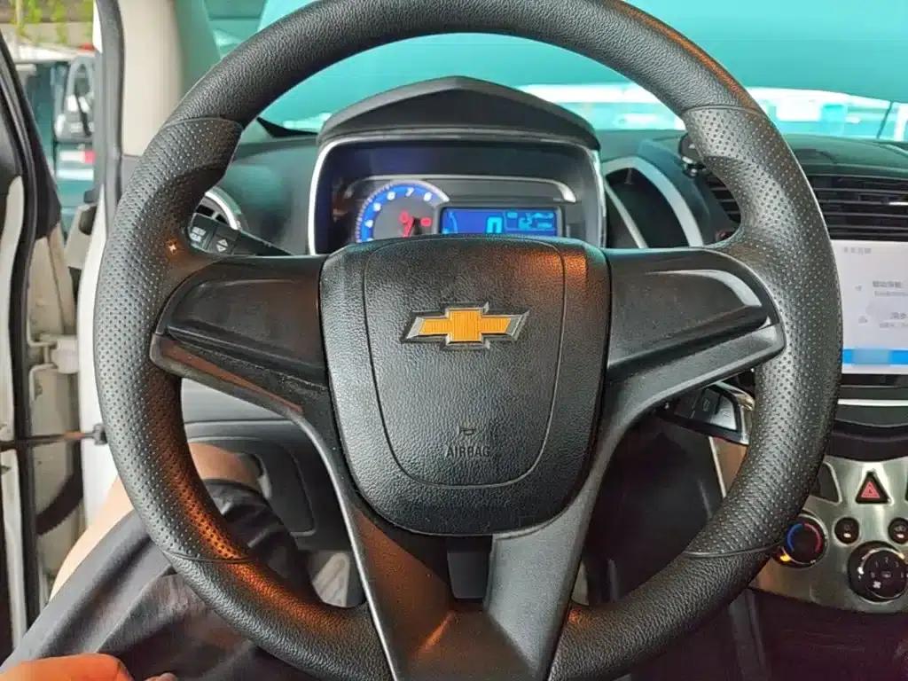 Chevrolet Trax 2014 1.4T Manual 2WD Comfort Model — миниатюра 11