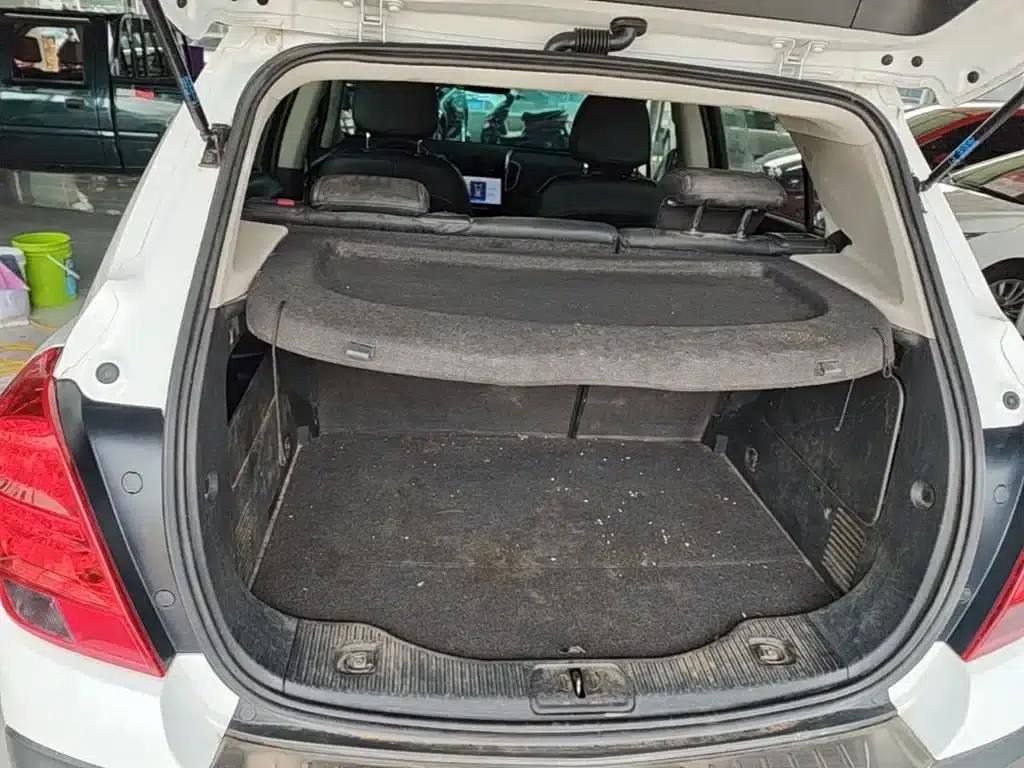 Chevrolet Trax 2014 1.4T Manual 2WD Comfort Model — миниатюра 19