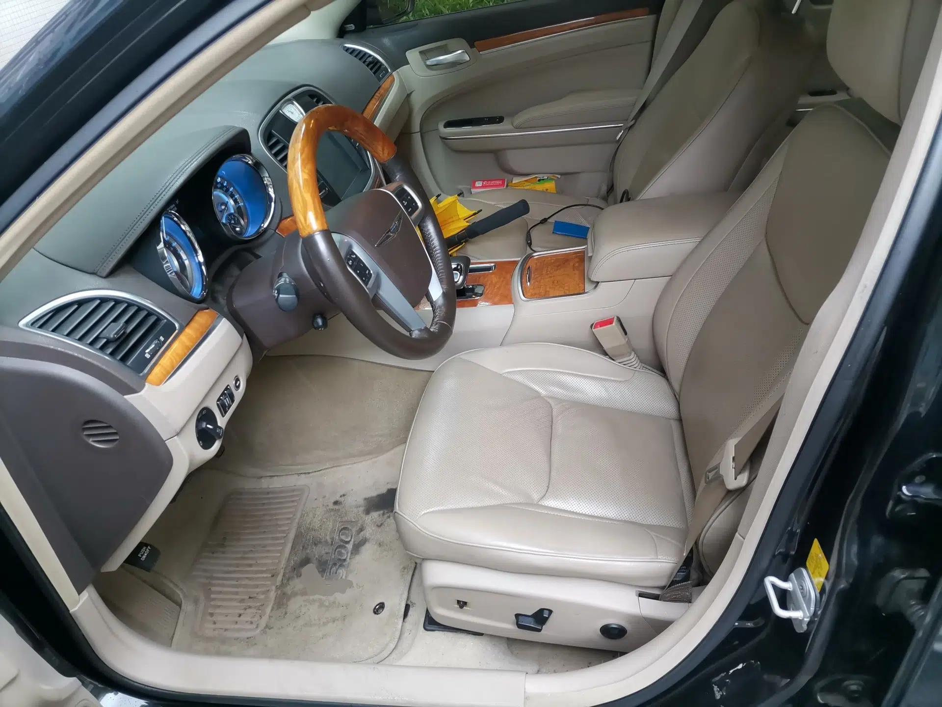 Chrysler 300C 2013 3.6L Luxury Edition — миниатюра 15