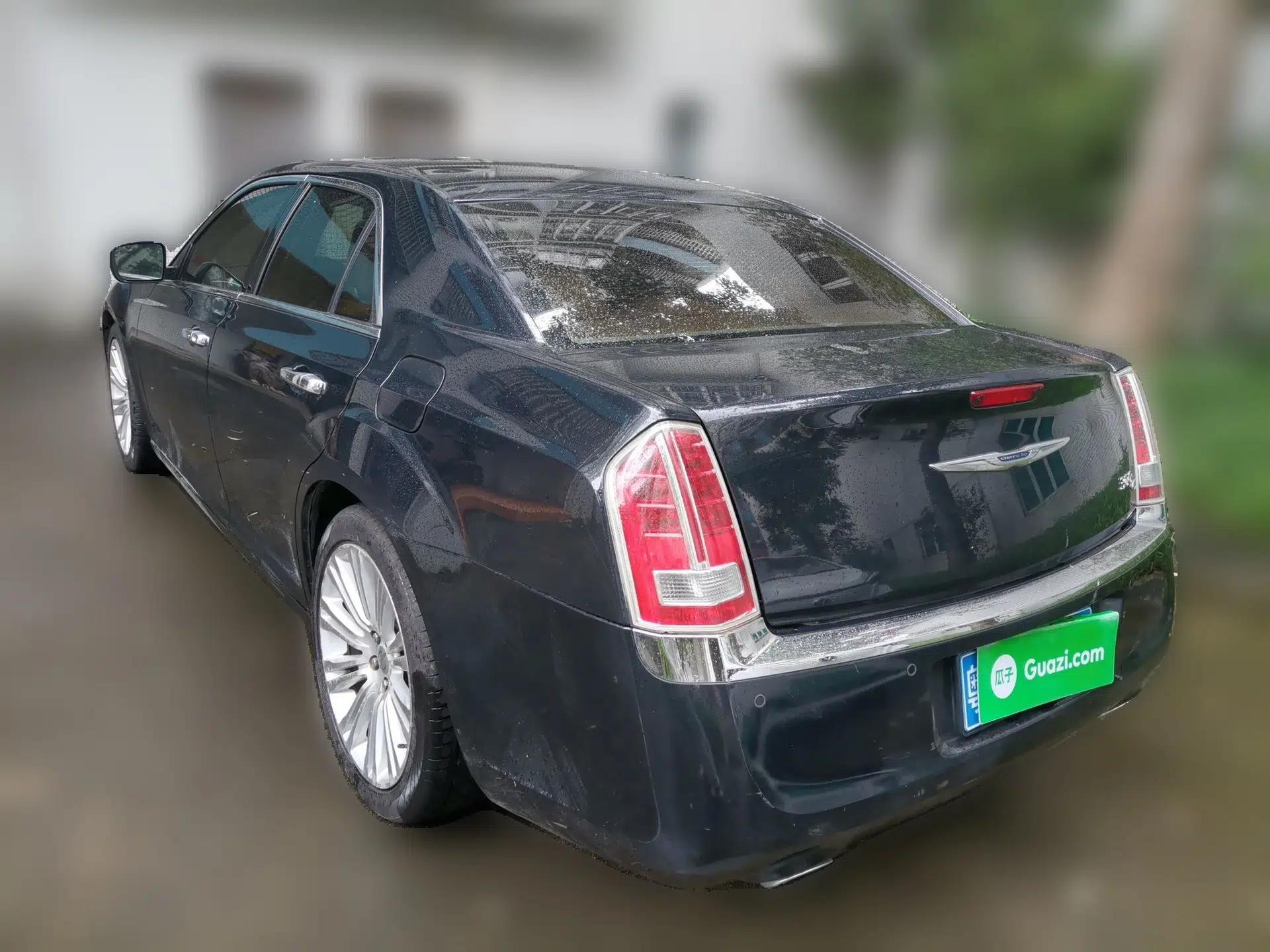 Chrysler 300C 2013 3.6L Luxury Edition — миниатюра 4