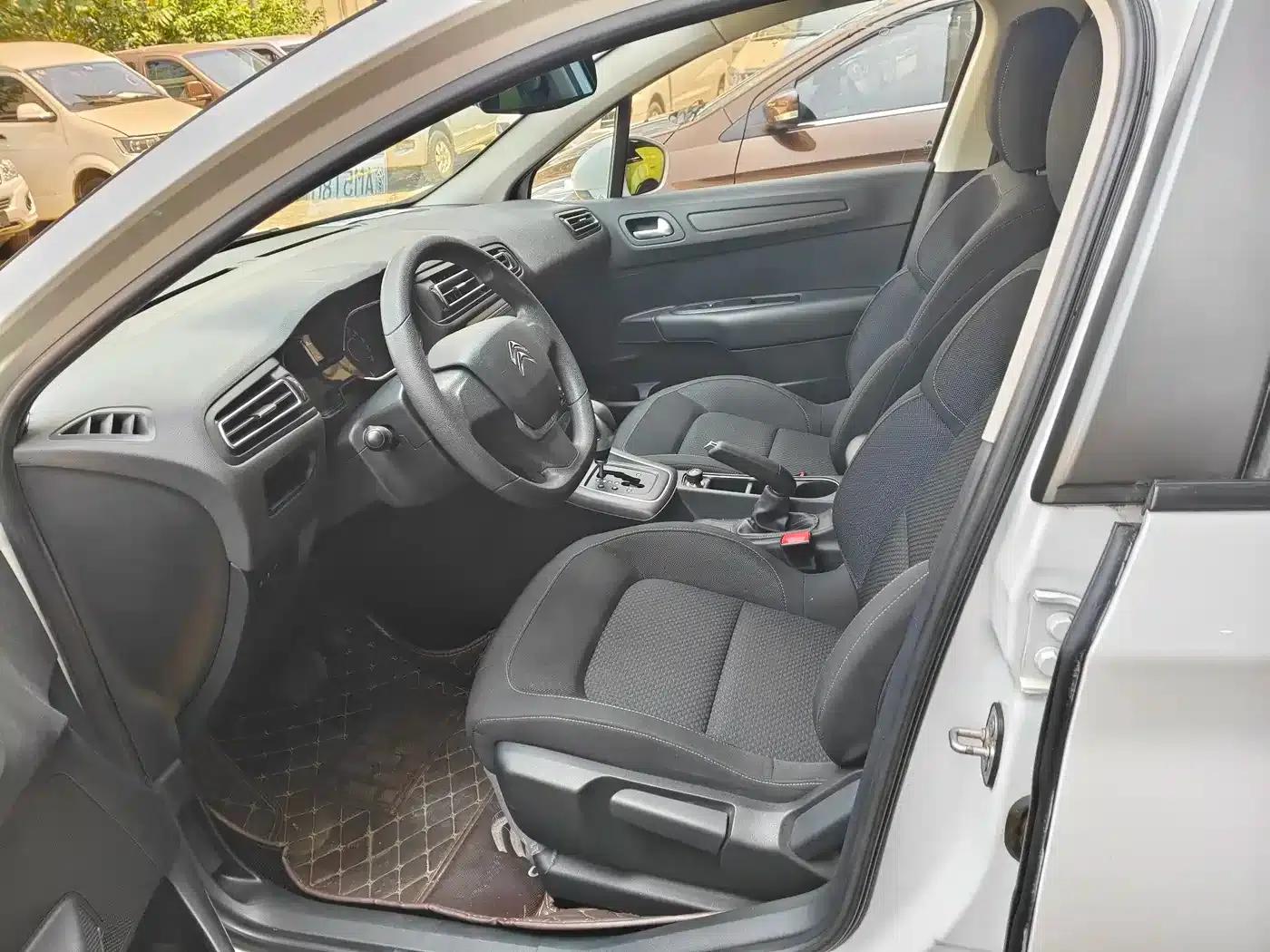 Citroën C4 Sega 2016 1.6L Automatic Comfort Model — миниатюра 4