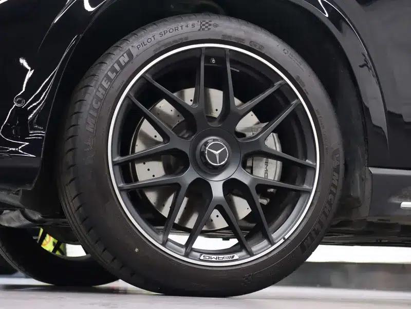 2024 Mercedes-Benz GLE Coupe AMG Model: AMG GLE 53 4MATIC+ Coupe SUV — миниатюра 17