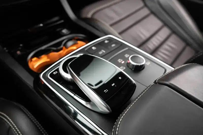 Mercedes-Benz GLE Coupe AMG 2015 AMG GLE 63 4MATIC Coupe SUV — миниатюра 14